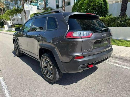 2020 Jeep Cherokee Trailhawk