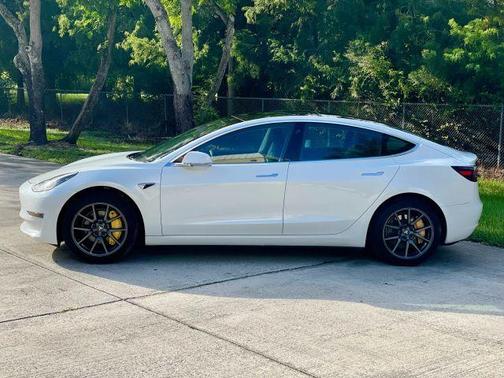 2019 Tesla Model 3 Standard Range