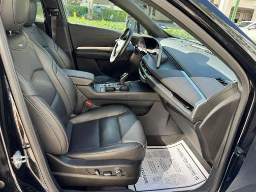 2024 Cadillac XT4 Premium Luxury