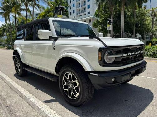 2024 Ford Bronco Outer Banks