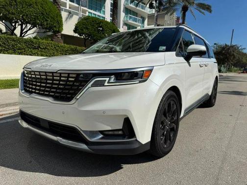 2022 Kia Carnival SX