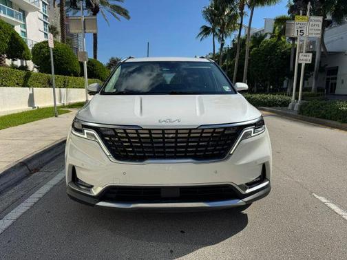 2022 Kia Carnival SX