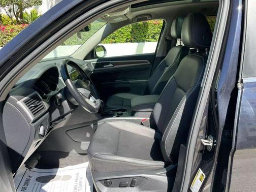 2021 Volkswagen Atlas 3.6L SE w/Technology