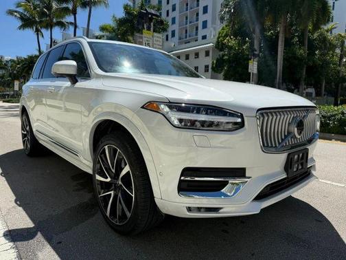 2024 Volvo XC90 B6 Plus Bright Theme 6-Seater