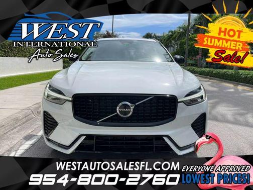 2023 Volvo XC60 B5 Plus Dark Theme