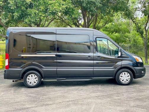 2022 Ford Transit-350 XLT