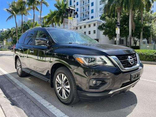 2018 Nissan Pathfinder SL