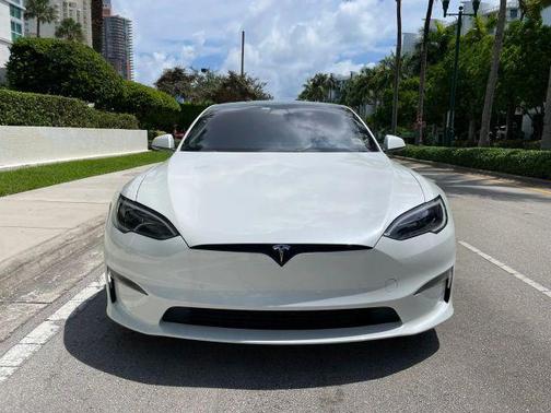 2022 Tesla Model S Base