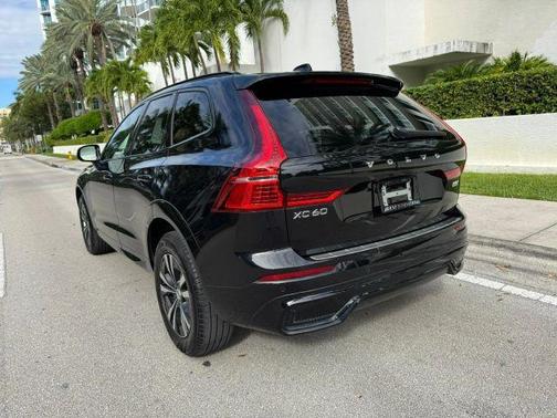 2025 Volvo XC60 B5 Core