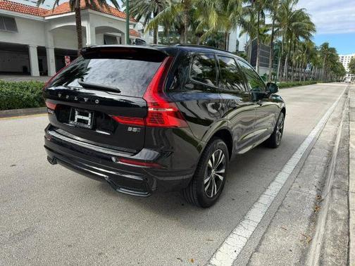 2025 Volvo XC60 B5 Core