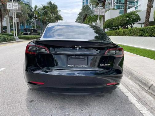 2023 Tesla Model 3 Performance