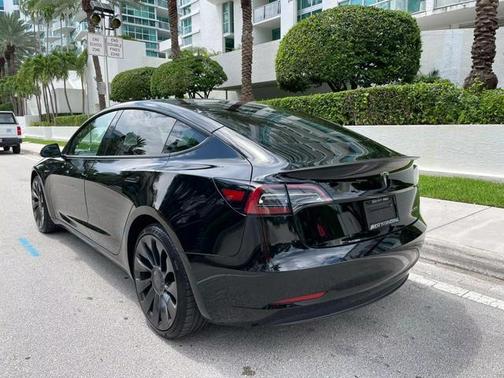 2023 Tesla Model 3 Performance