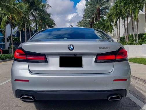 2021 BMW 530 i