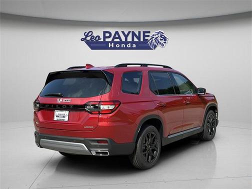 2025 Honda Pilot Touring 8-Passenger