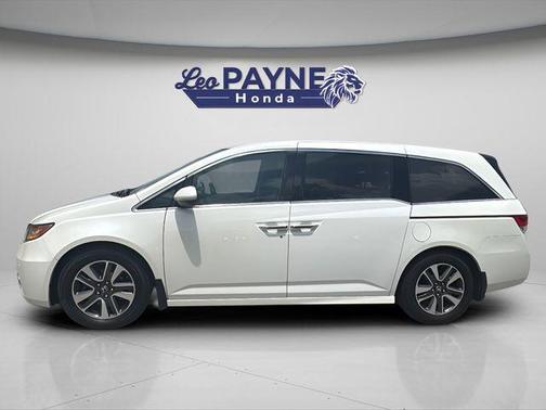 White Diamond Pearl 2016 Honda Odyssey Touring