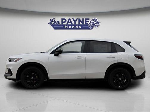Platinum White Pearl 2026 Honda HR-V AWD Sport