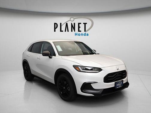 Platinum White Pearl 2026 Honda HR-V AWD Sport
