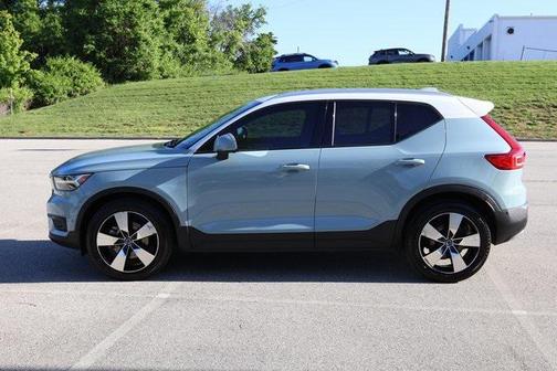 2019 Volvo XC40 T5 Momentum