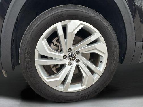 2021 Volkswagen Atlas 3.6L SE w/Technology