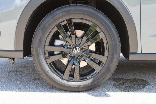 Urban Gray Pearl 2026 Honda HR-V AWD Sport