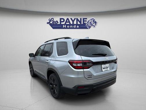 Solar Silver Metallic 2026 Honda Pilot Black Edition