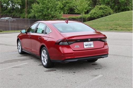 2025 Honda Accord LX 1.5T
