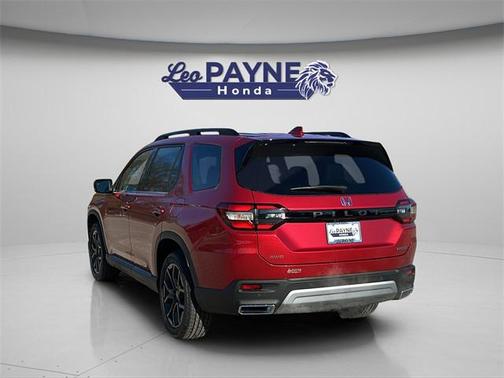 2025 Honda Pilot Touring 8-Passenger