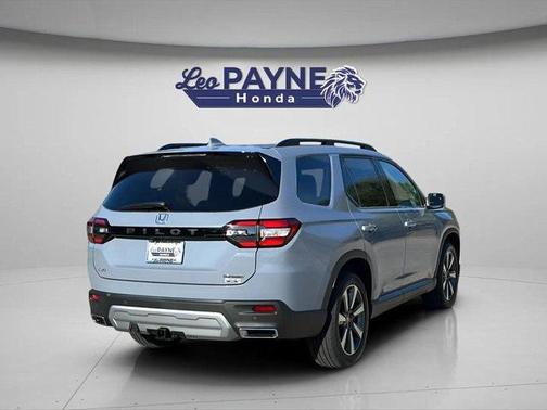 2025 Honda Pilot Touring 8-Passenger