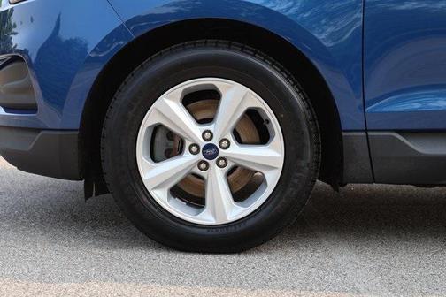 2020 Ford Edge SE