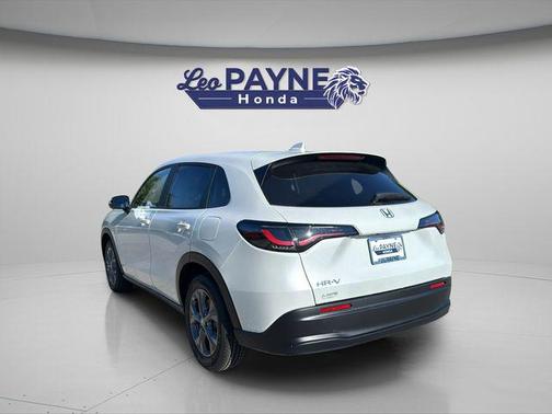 Platinum White Pearl 2027 Honda HR-V LX