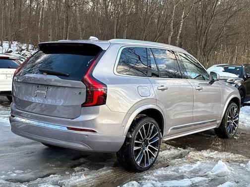 2026 Volvo XC90 B6 Plus 7-Seater