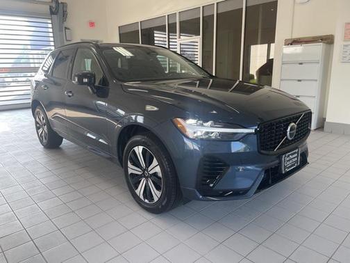 2025 Volvo XC60 Plug-In Hybrid Core, T8 AWD Electric/Gasoline, Dark