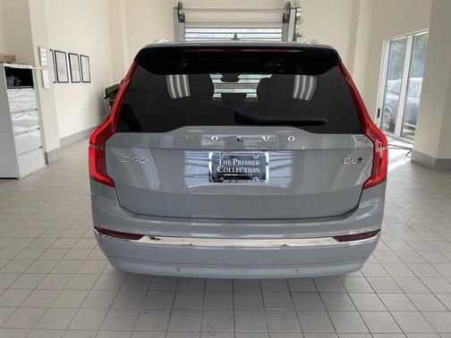 2024 Volvo XC90 B6 Plus Bright Theme 7-Seater
