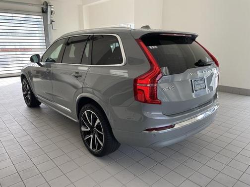 2024 Volvo XC90 B6 Plus Bright Theme 7-Seater