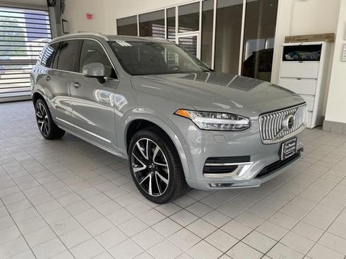 2024 Volvo XC90 B6 Plus Bright Theme 7-Seater