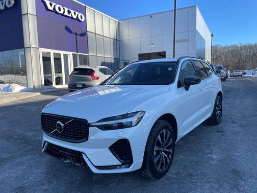 2025 Volvo XC60 B5 Plus