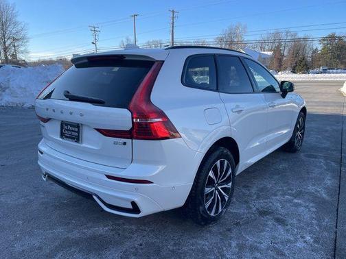2025 Volvo XC60 B5 Plus