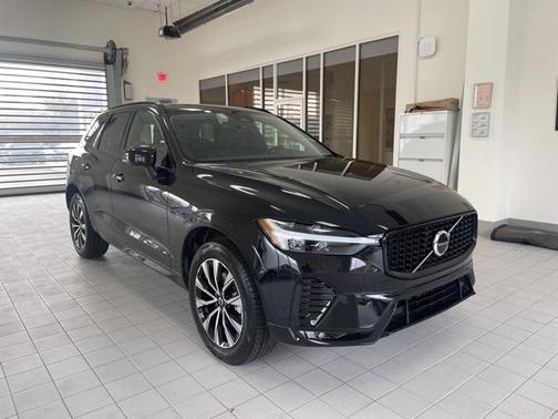 2025 Volvo XC60 B5 Core