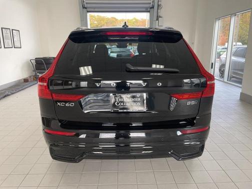 2025 Volvo XC60 B5 Core