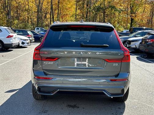 2026 Volvo XC60 B5 Plus