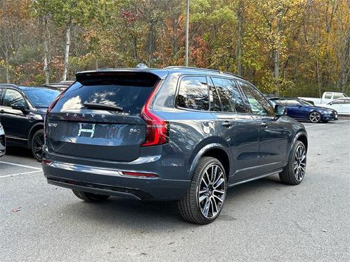 2026 Volvo XC90 B6 Ultra Dark Theme 7-Seater