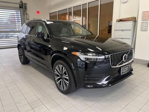 2021 Volvo XC90 T5 Momentum