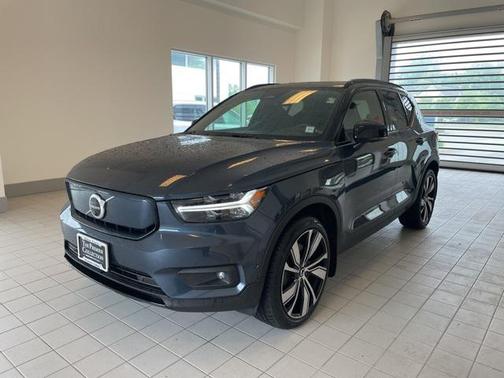 2022 Volvo XC40 Recharge Pure Electric P8 Twin Ultimate