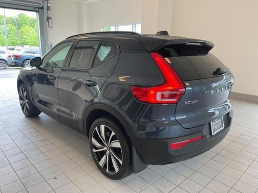2022 Volvo XC40 Recharge Pure Electric P8 Twin Ultimate