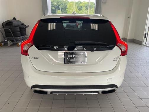 2018 Volvo V60 Cross Country T5