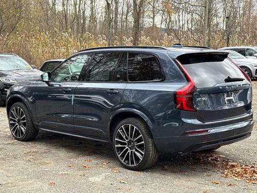 2026 Volvo XC90 B6 Ultra Dark Theme 7-Seater