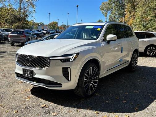 2026 Volvo XC90 B6 Plus 7-Seater