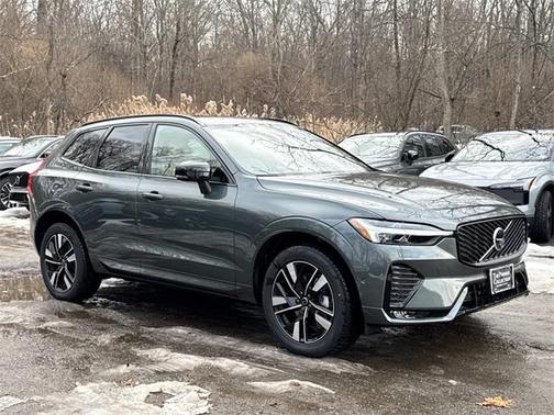 2026 Volvo XC60 B5 Plus