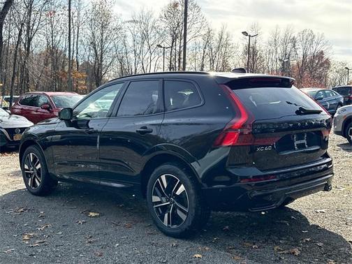 2026 Volvo XC60 B5 Plus