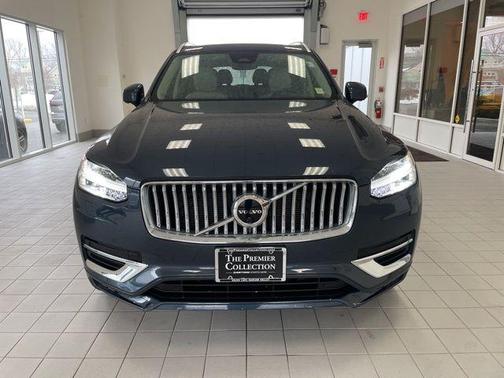 2023 Volvo XC90 B6 Plus 6-Seater